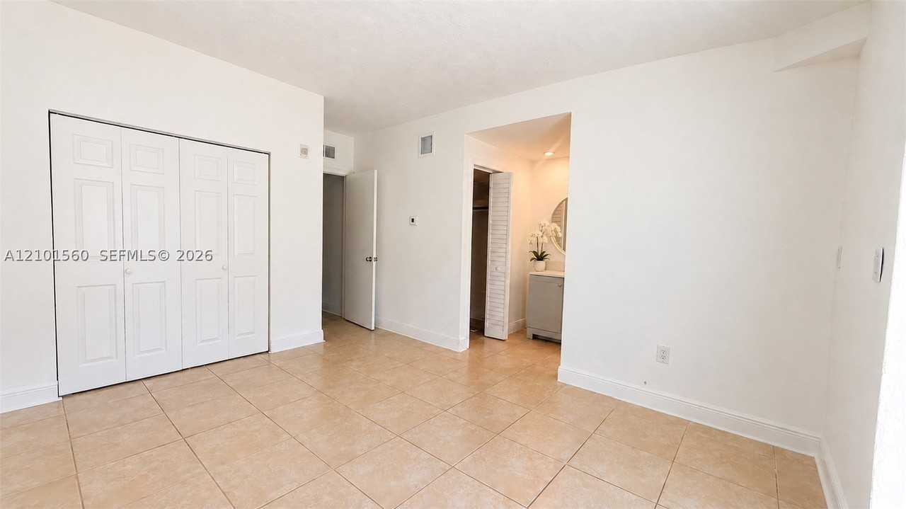 1777 Venice Ln #132 - Photo 6 of 17