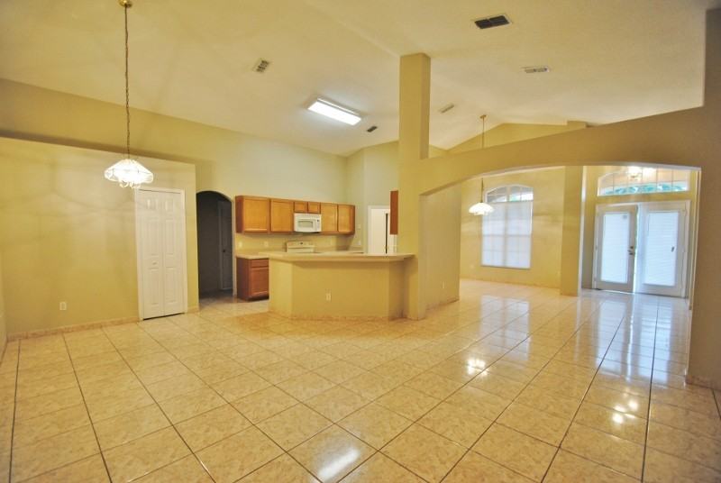 2772 Woodstream Cir - Photo 2 of 10