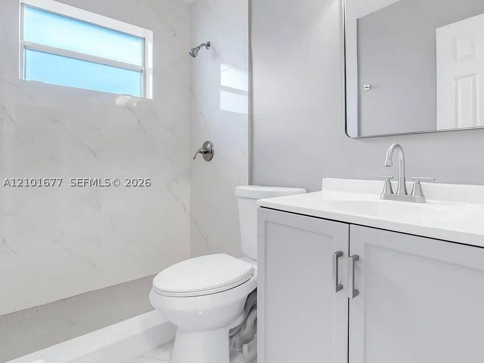1523 Sw 68th Way - Photo 5 of 10