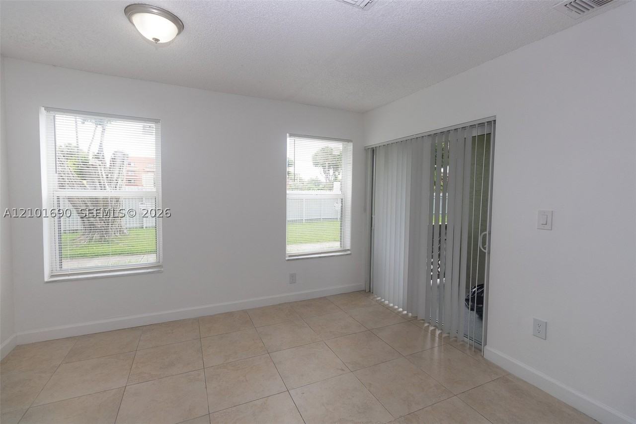17520 Nw 67th Pl #M3 - Photo 7 of 21