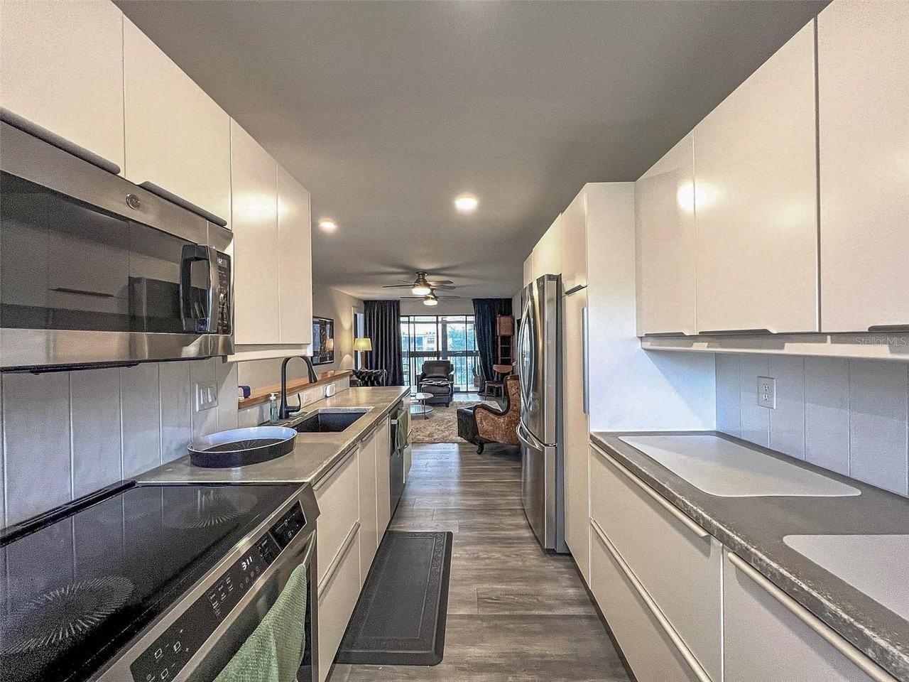 625 30th Ave W #G402 - Photo 5 of 38
