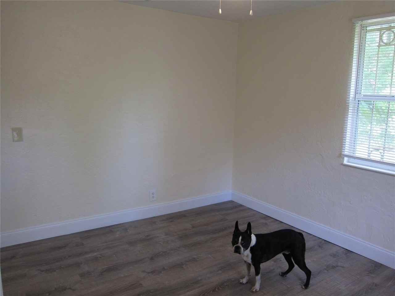 2325 Se 12th St - Photo 4 of 20