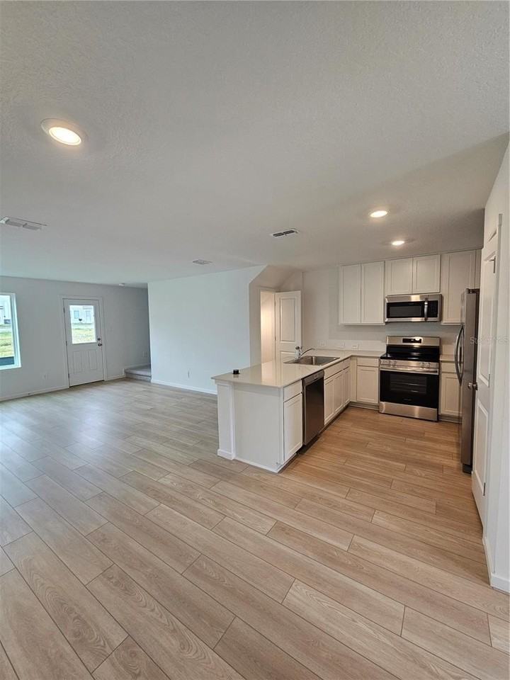 1230 Orion St - Photo 5 of 32