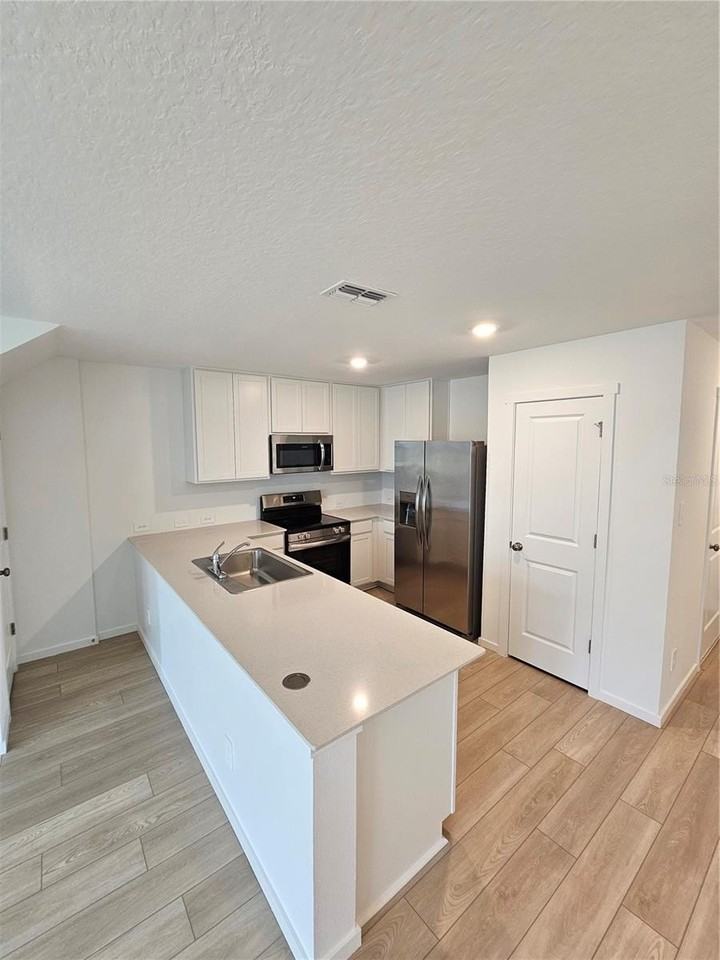 1230 Orion St - Photo 7 of 32