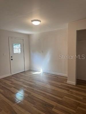 2810 61st St - Photo 4 of 8