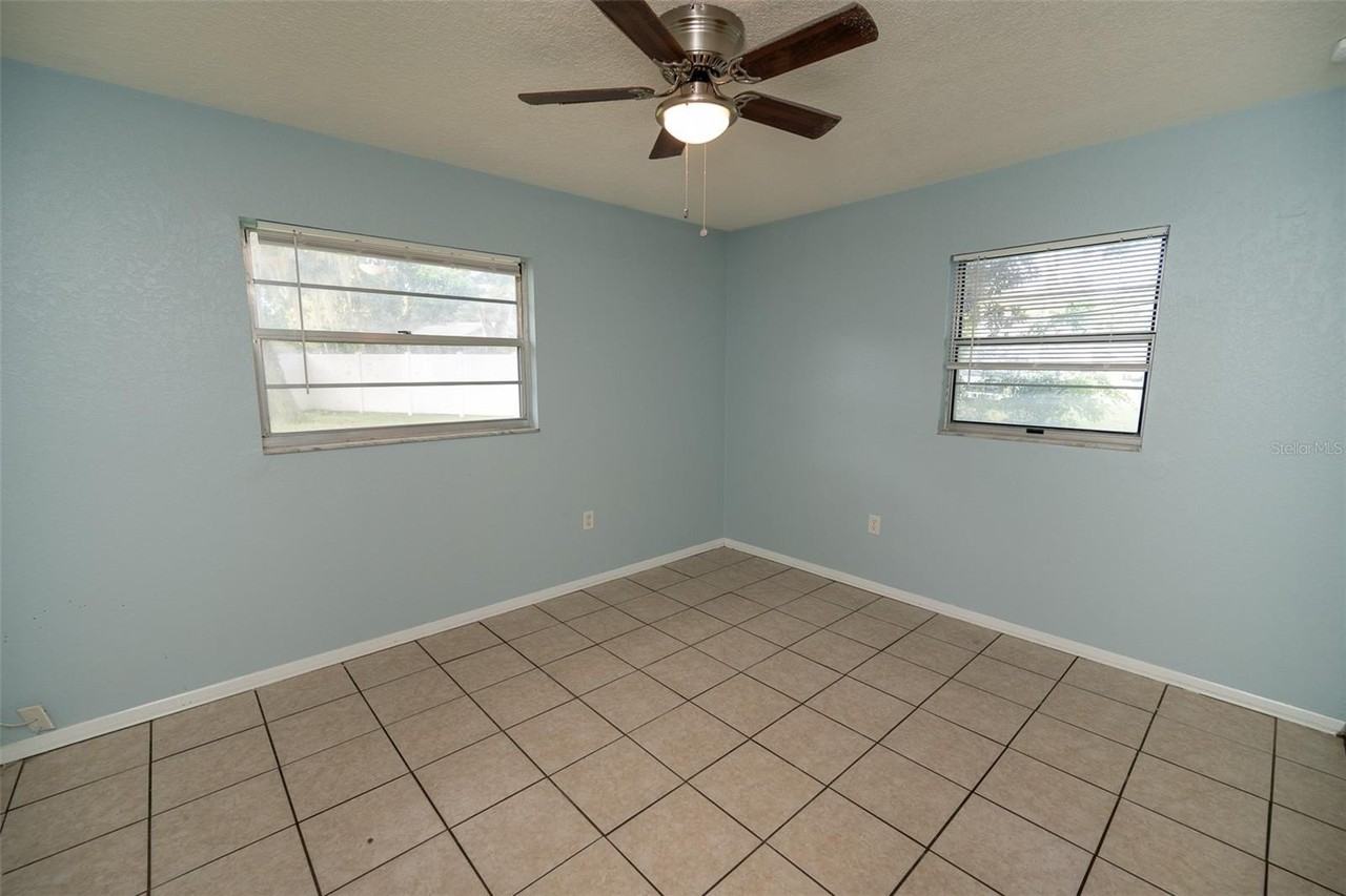 6808 Fern Cir - Photo 7 of 36