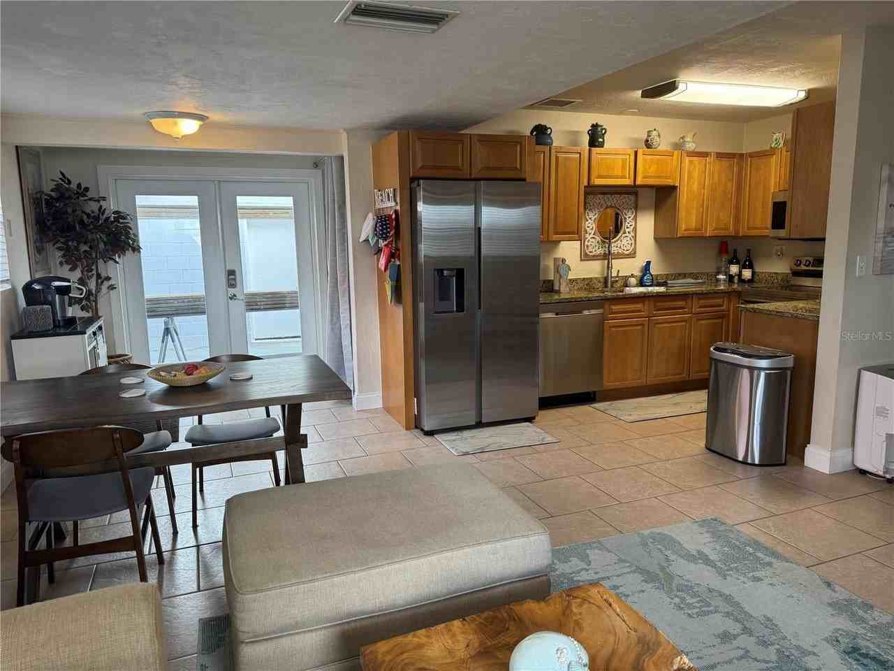 834 E 25th Ave - Photo 6 of 21