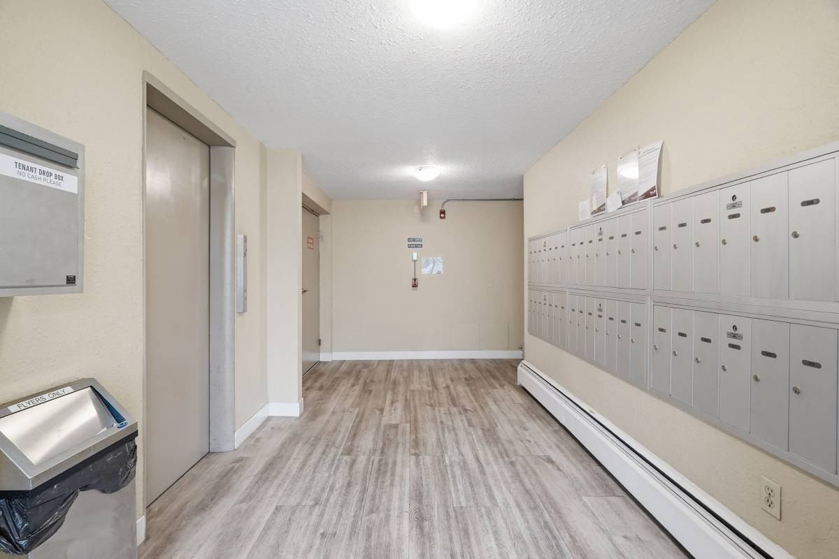 5544 16 Avenue #101 - Photo 3 of 11