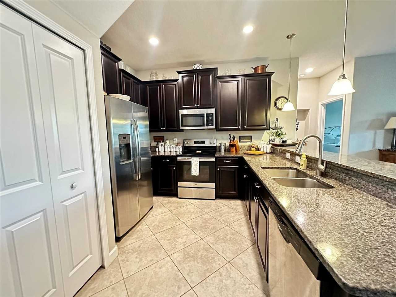 3289 Gentle Dell Ct - Photo 3 of 27