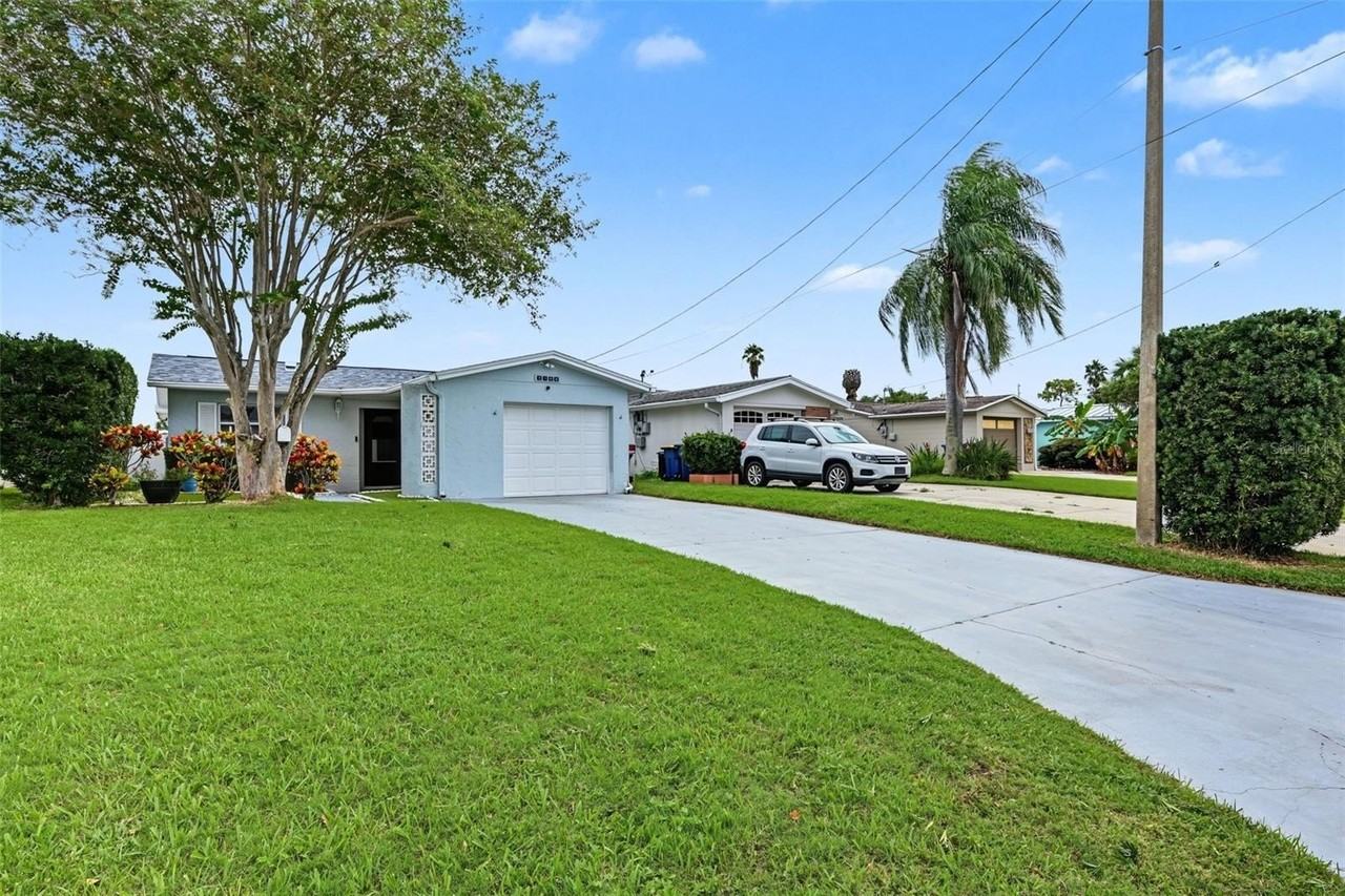 5106 Blue Heron Dr - Photo 3 of 47