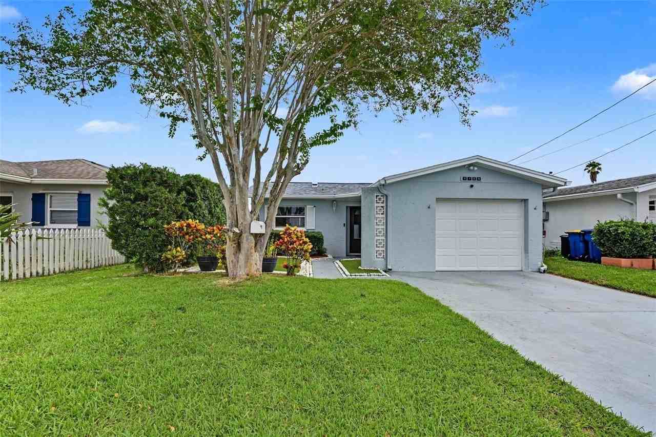 5106 Blue Heron Dr - Photo 4 of 47