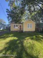 featured image of 3062 Oxford Ave