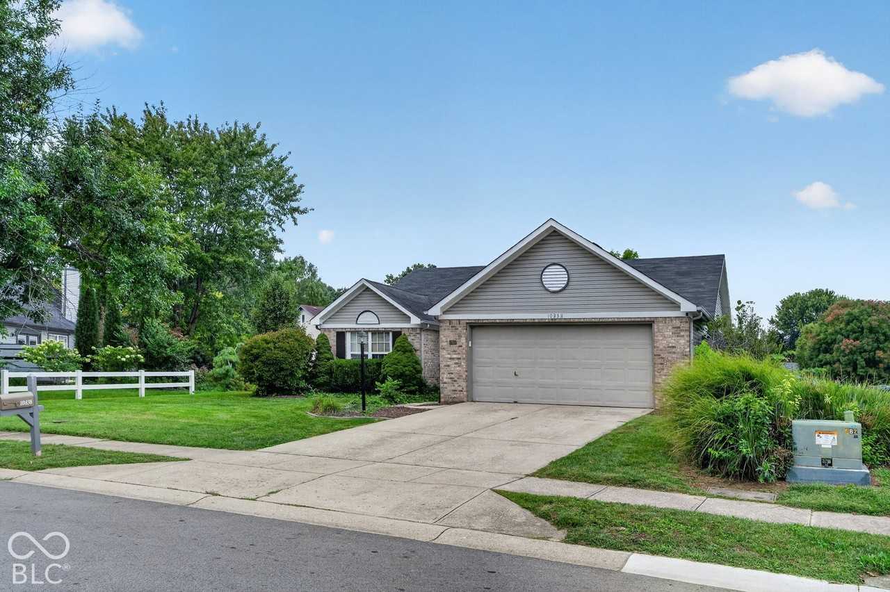 10838 Belair Dr - Photo 2 of 28