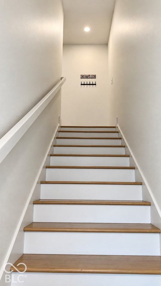 1519 Woodlawn Ave - Photo 6 of 8
