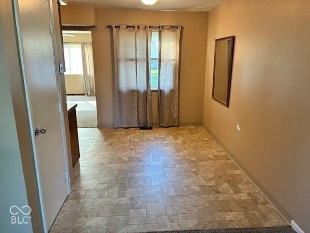 593 Northgate Dr - Photo 4 of 14
