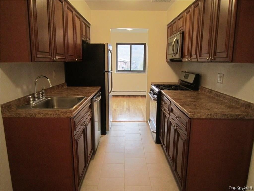 12 Charles Ln #2B - Photo 3 of 27