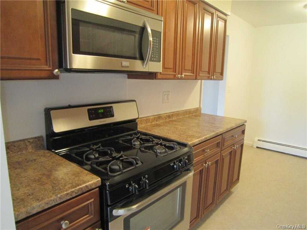 12 Charles Ln #2B - Photo 4 of 27