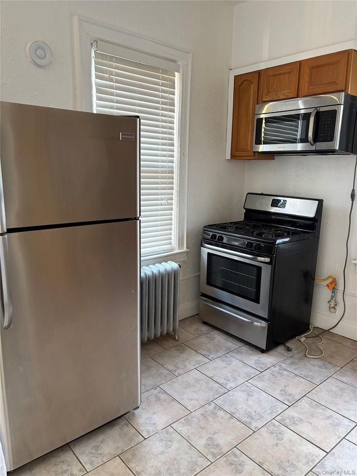 3712 Oceanic Ave #2 - Photo 6 of 16