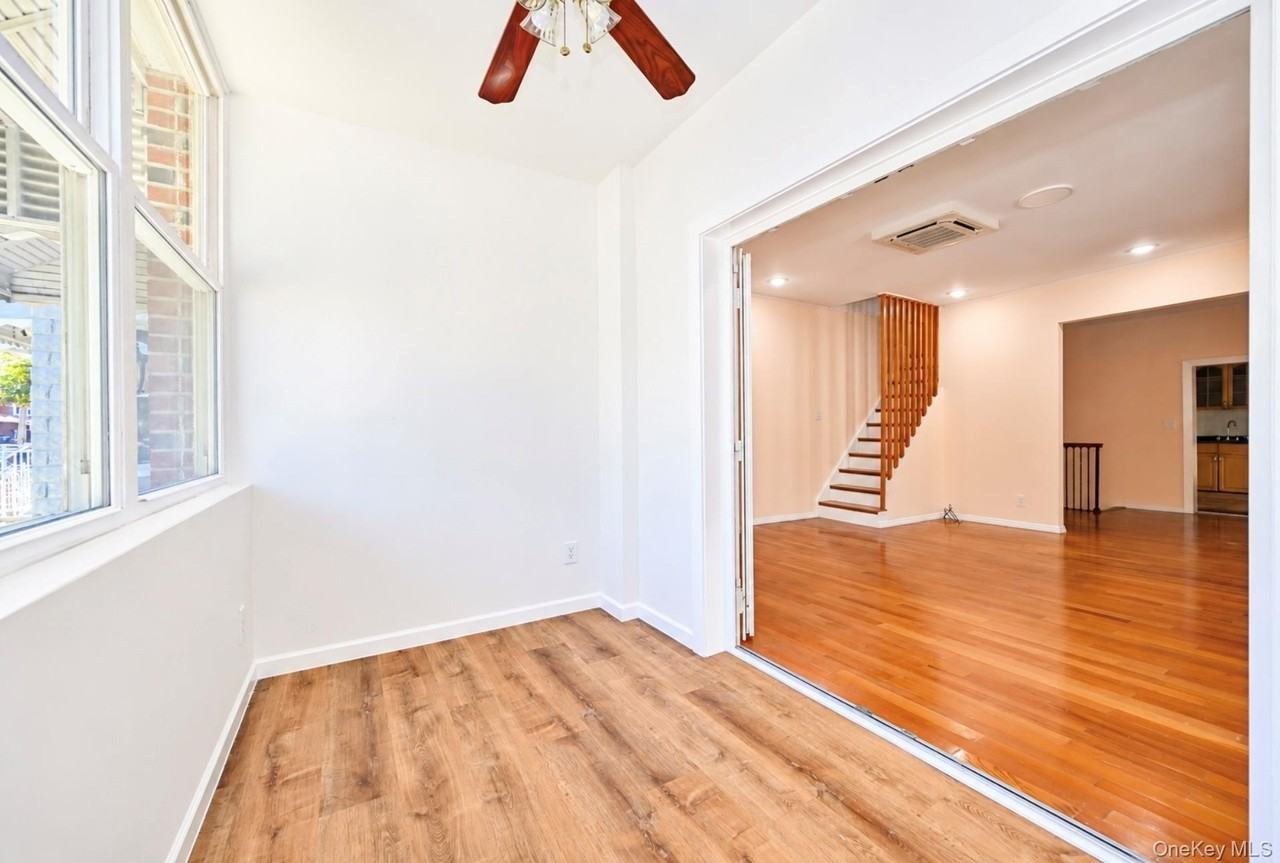 2561 Fenton Ave - Photo 6 of 24