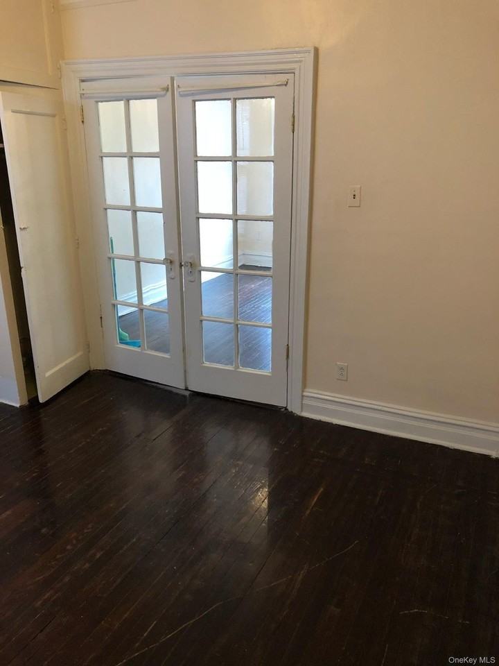 3514 30th Ave - Photo 3 of 6