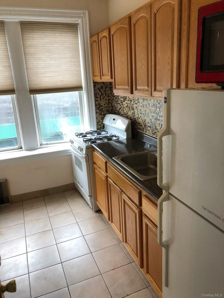 3514 30th Ave - Photo 5 of 6