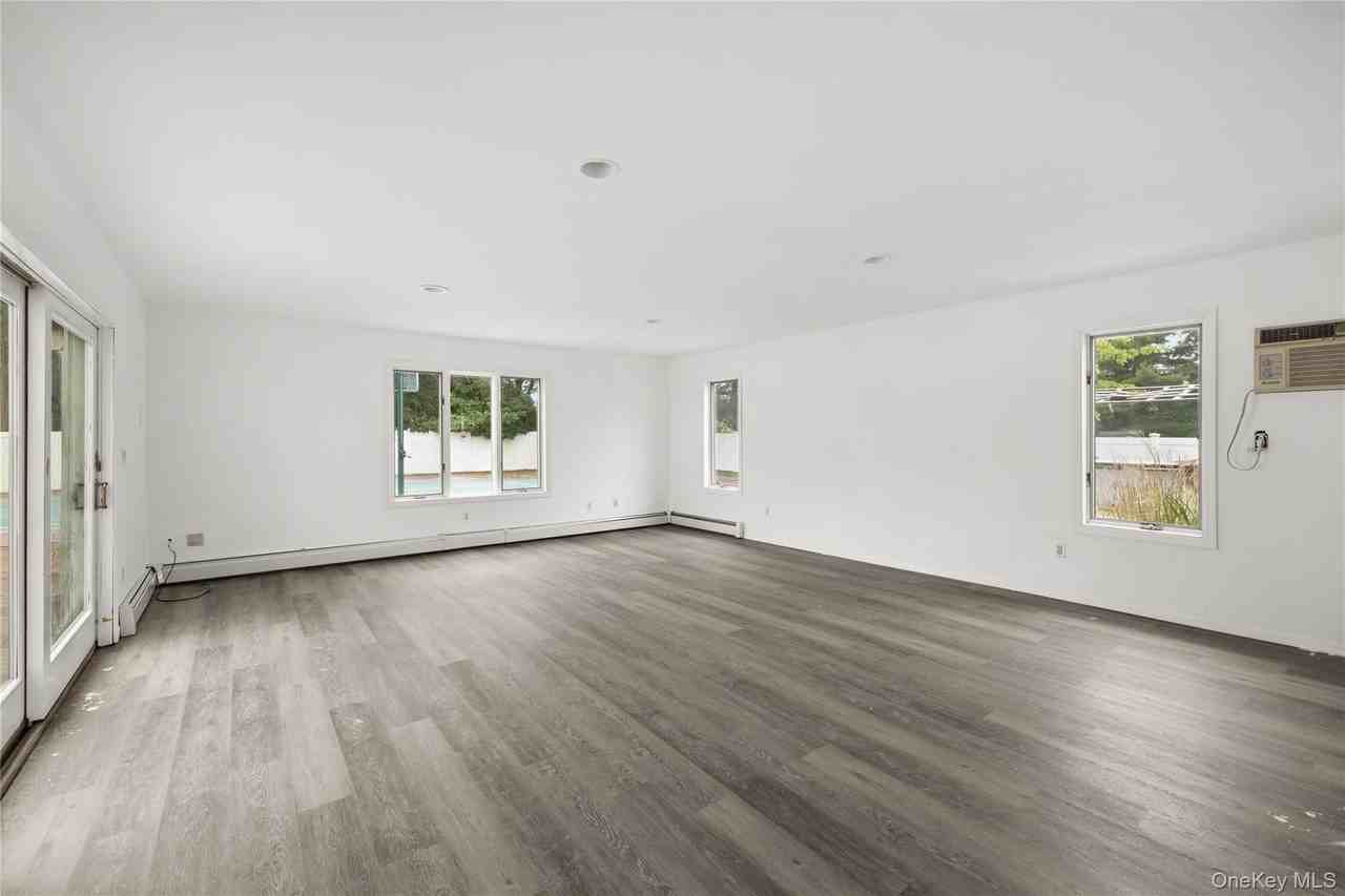 20 Hilltop Dr - Photo 7 of 23
