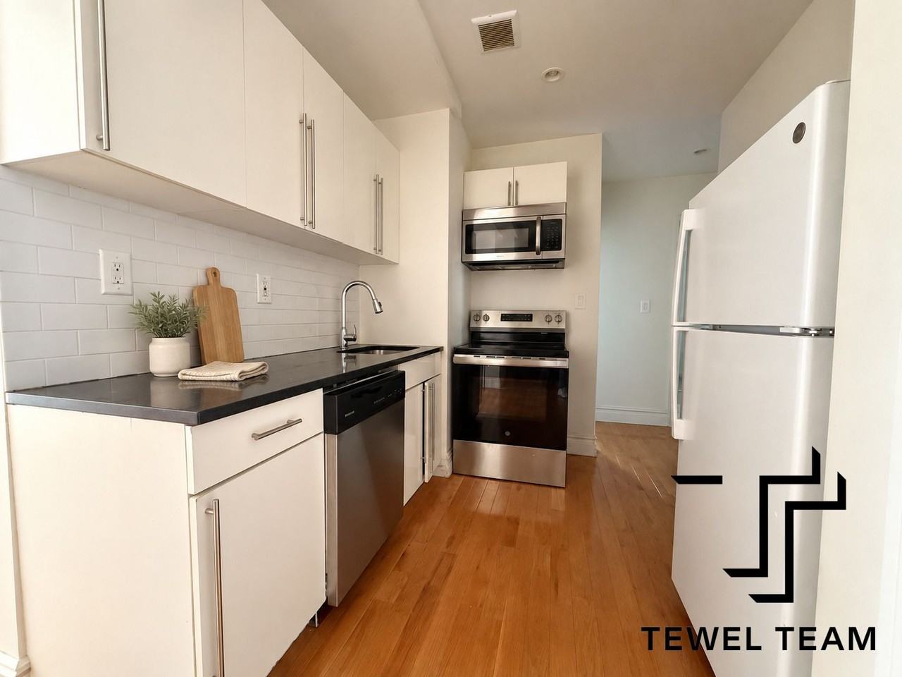 1632 Madison Avenue #3G - Photo 5 of 25