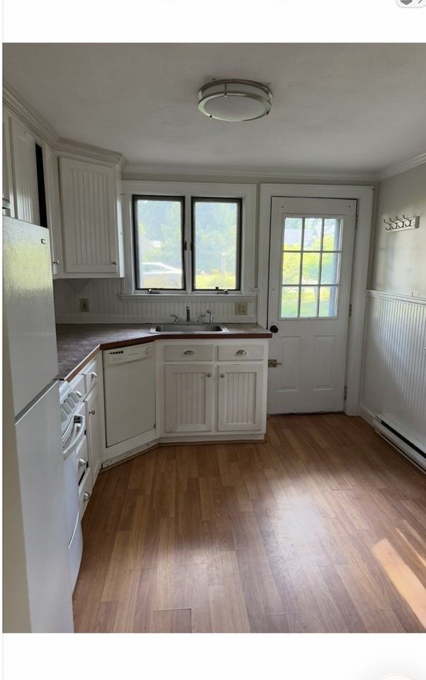 56 Pinewood Ave #1 - Photo 4 of 6