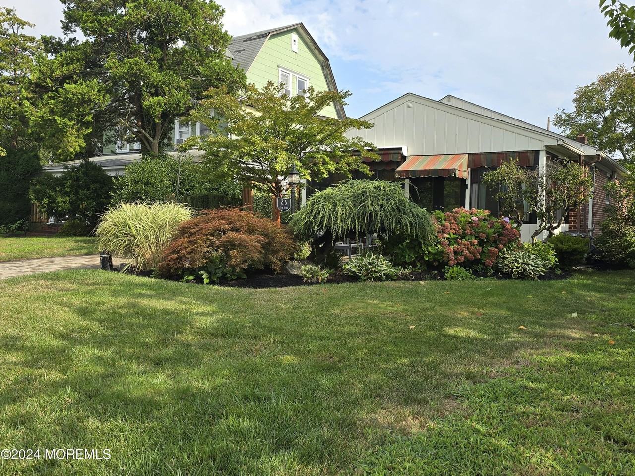 216 5th Ave - Photo 4 of 38