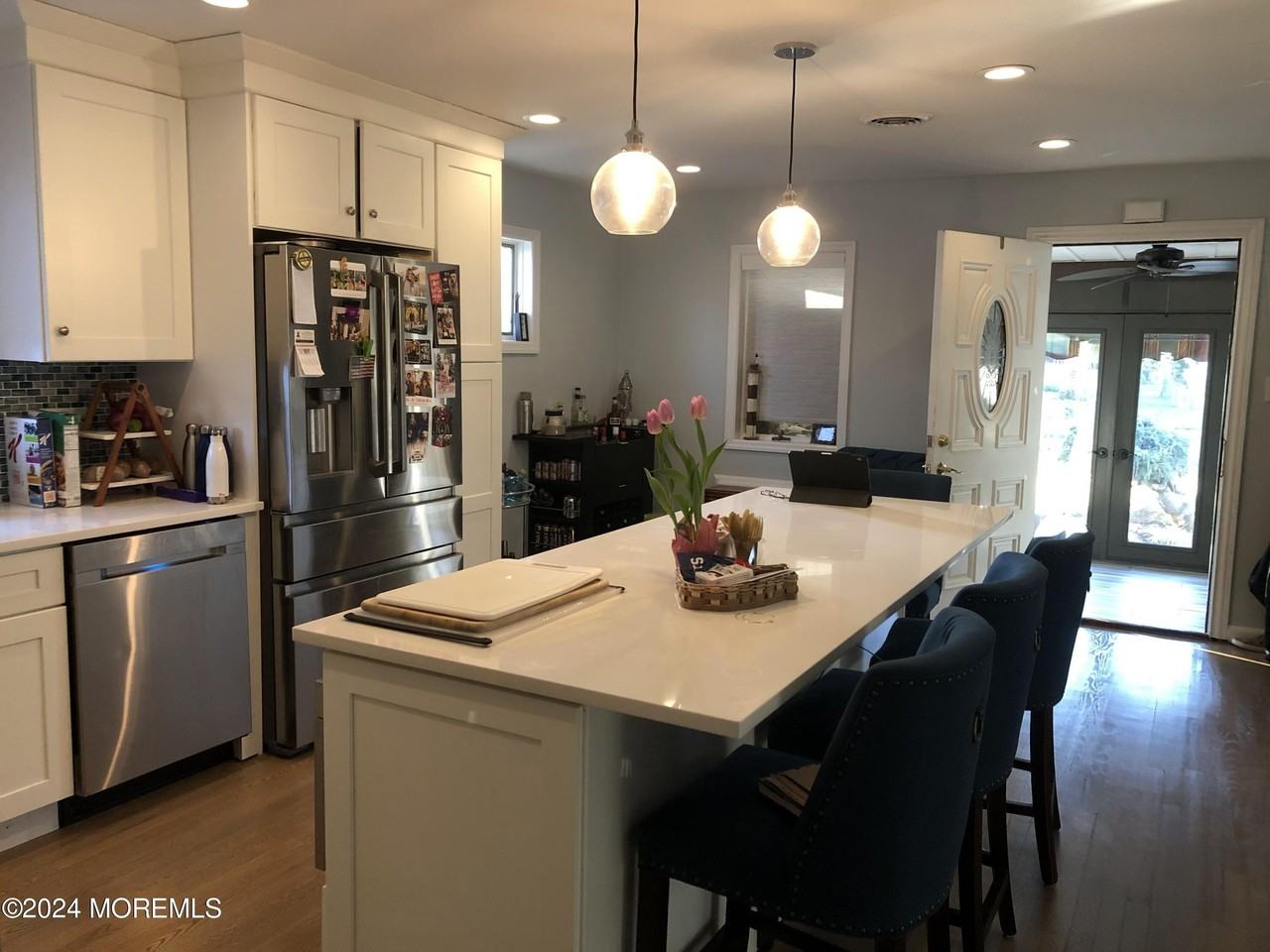 216 5th Ave - Photo 6 of 38