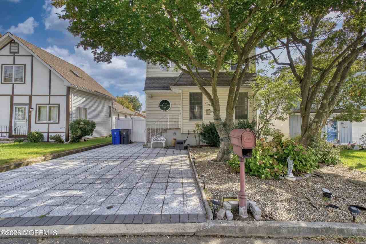 30 Gladney Ave - Photo 2 of 50