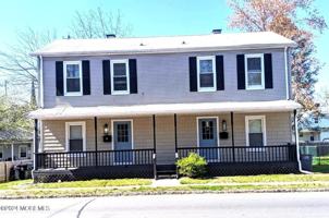 featured image of 172 Main St #A