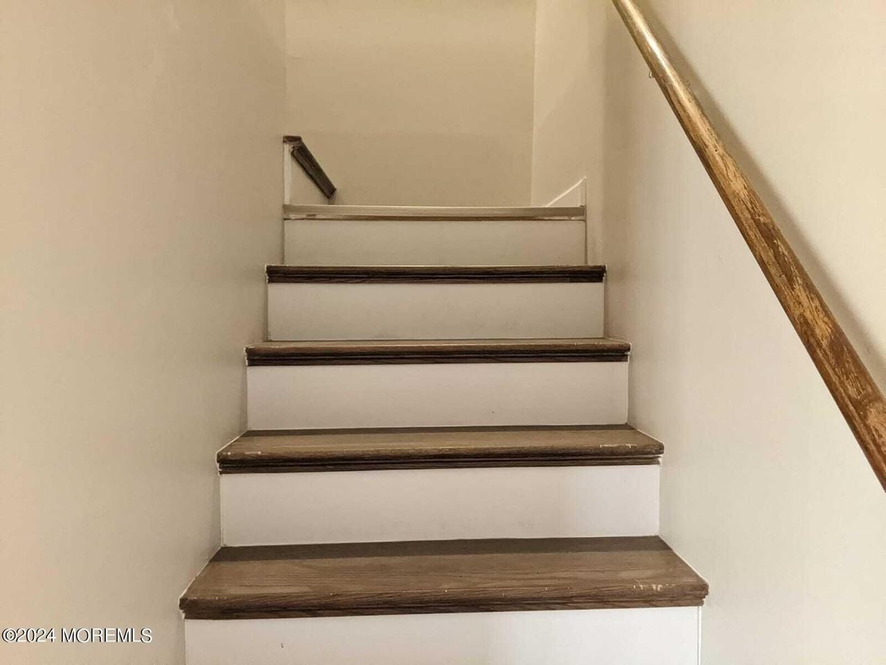 172 Main St #A - Photo 6 of 11