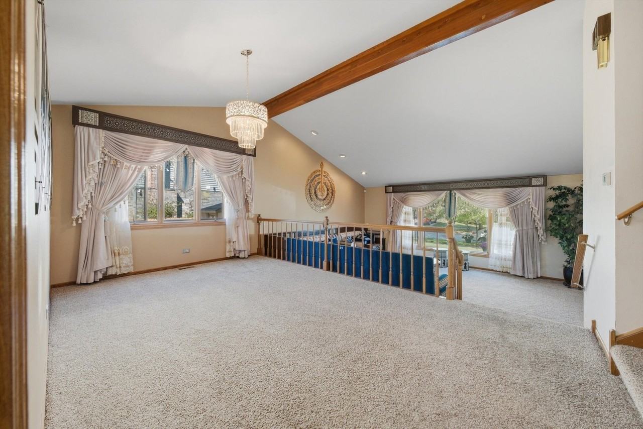 8524 Golfview Dr - Photo 7 of 44