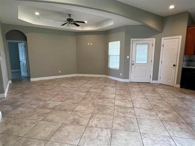 2625 Amber Ave - Photo 2 of 24