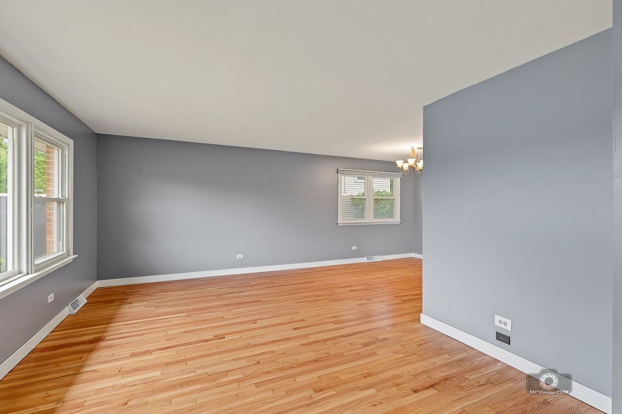 17921 66th Ct - Photo 4 of 23