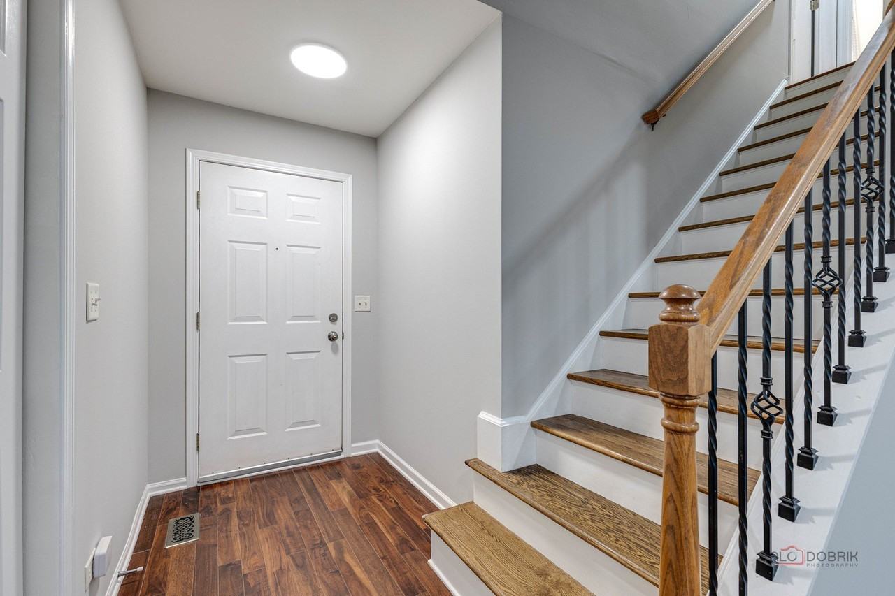 2509 Dickens Dr - Photo 5 of 25