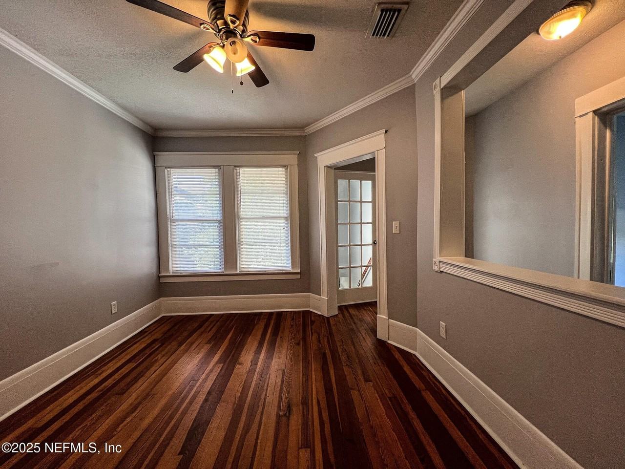 2304 College St - Photo 6 of 22