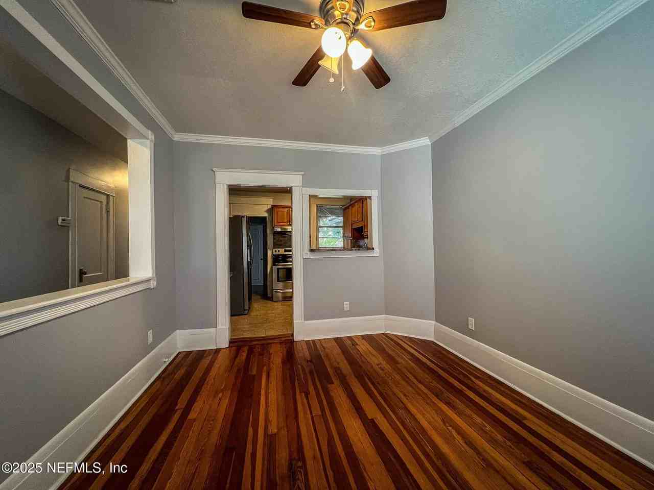 2304 College St - Photo 7 of 22