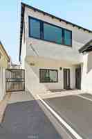 featured image of 1427 N Bronson Ave