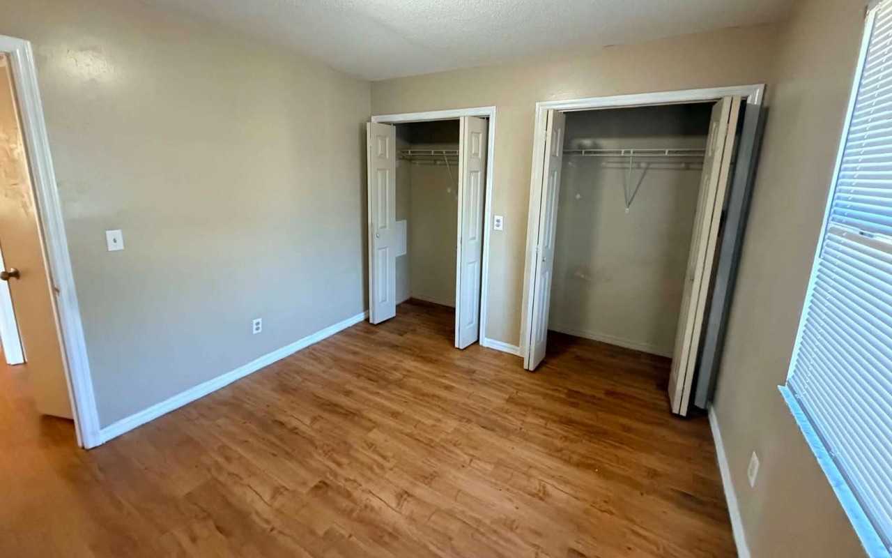 3811 NW ARCHER 101 - Photo 6 of 7