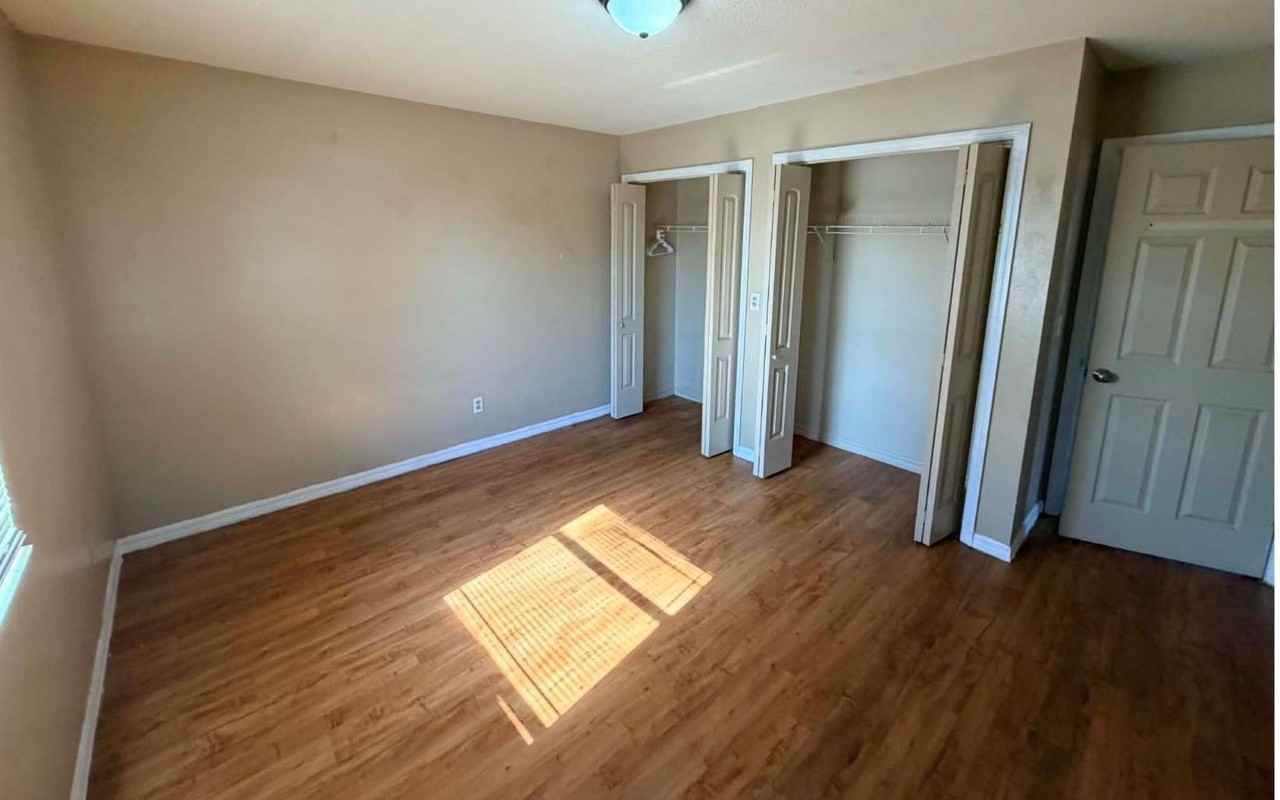 3811 NW ARCHER 101 - Photo 7 of 7