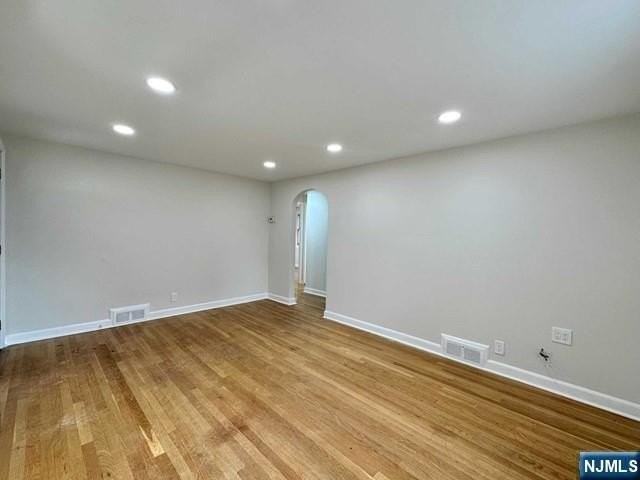 191 Elder Ave - Photo 6 of 25