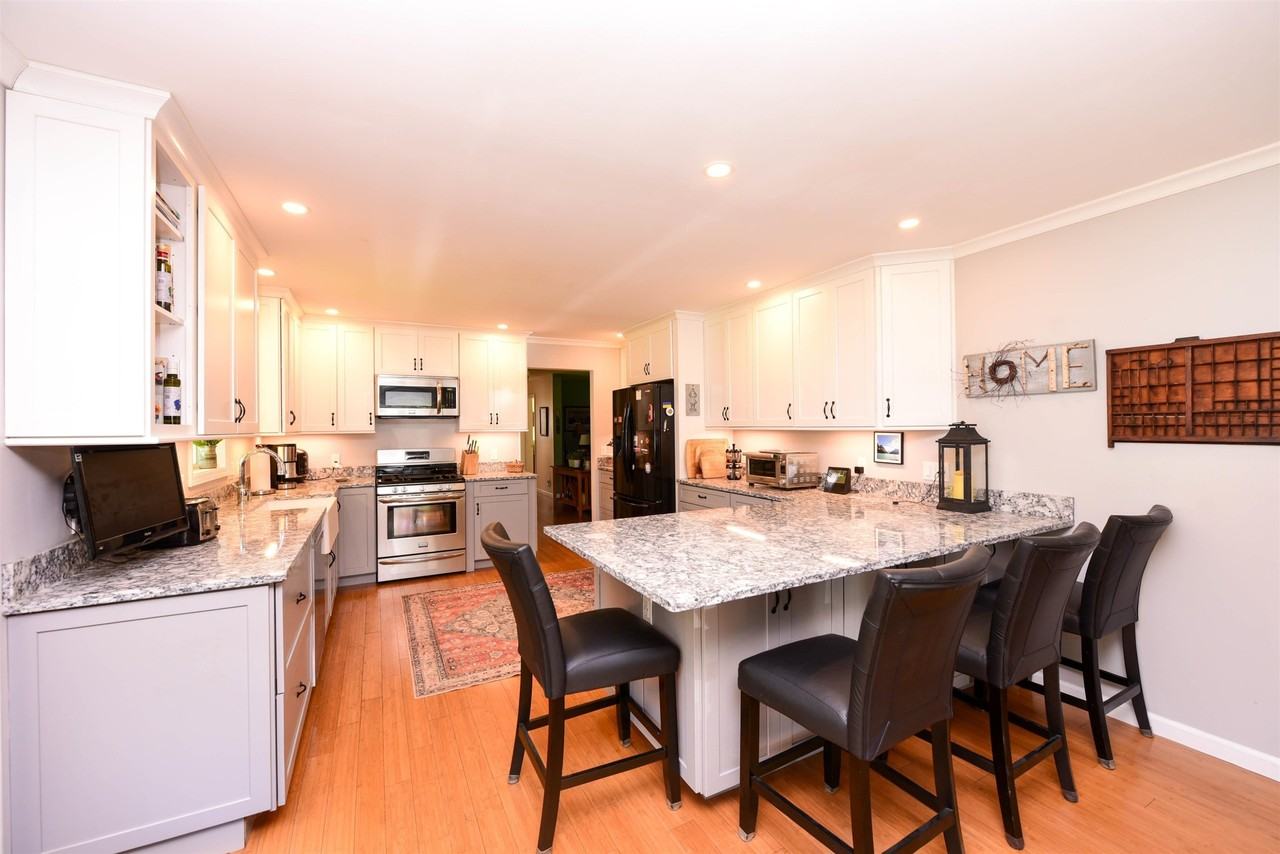137 White Tail Lane - Photo 5 of 36