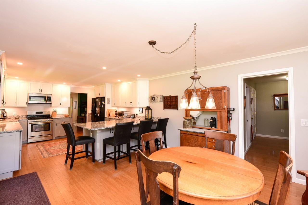 137 White Tail Lane - Photo 6 of 36