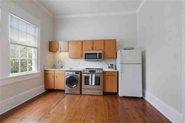 1304 Foucher St #A - Photo 4 of 13
