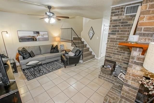 19 Houmas Pl #B - Photo 2 of 23