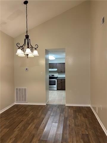 233 Beech St - Photo 3 of 17