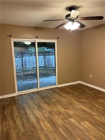 233 Beech St - Photo 7 of 17