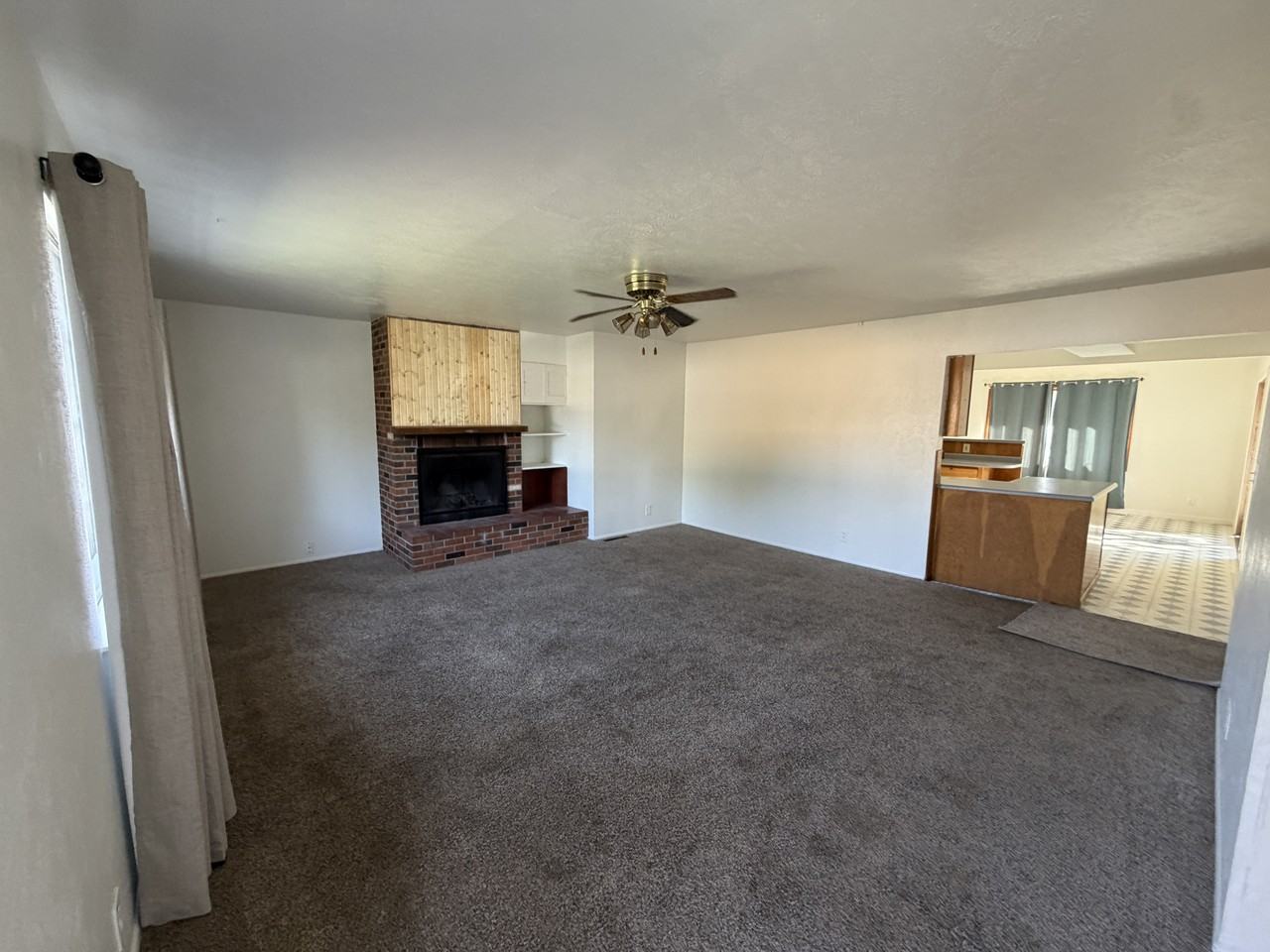 906 Gateway Ave #1 - Photo 6 of 20